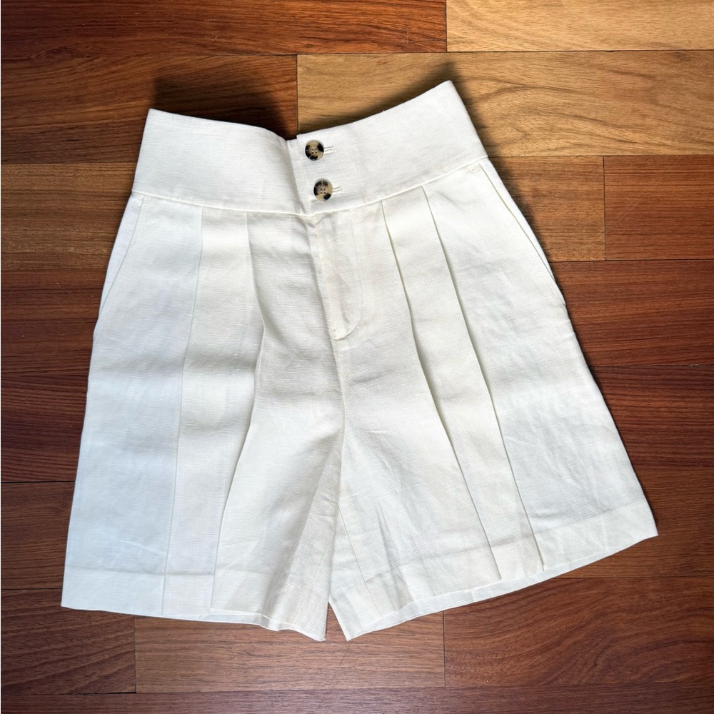 Club Monaco High-Waist Cream Pleat-Front Shorts
